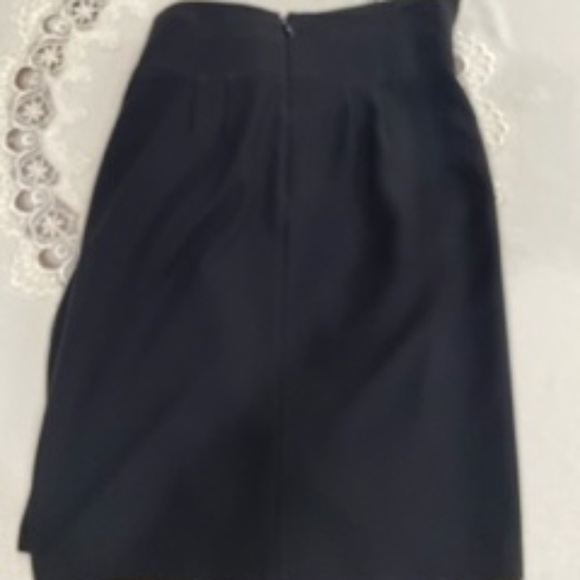 St John Jacket and Skirt, Jacket 4, Skirt 6, Black - Picture 6 of 6